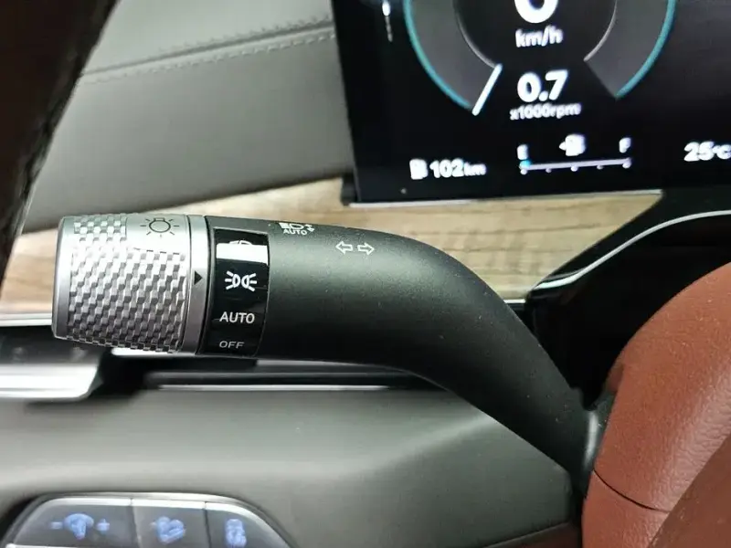 2023 Genesis GV80 с пробегом 35 666 км