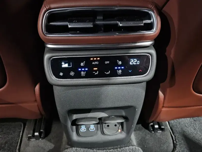 2023 Genesis GV80 с пробегом 35 666 км