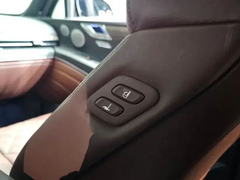 2023 Genesis GV80 с пробегом 35 666 км
