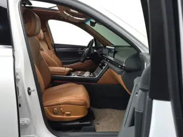 2023 Genesis GV80 с пробегом 26 959 км