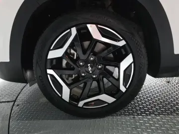 2024 Kia Seltos с пробегом 23 504 км