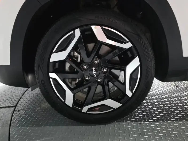 2024 Kia Seltos с пробегом 23 504 км