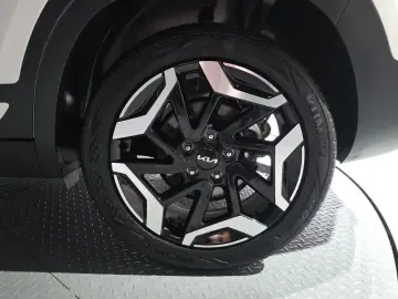 2024 Kia Seltos с пробегом 23 504 км