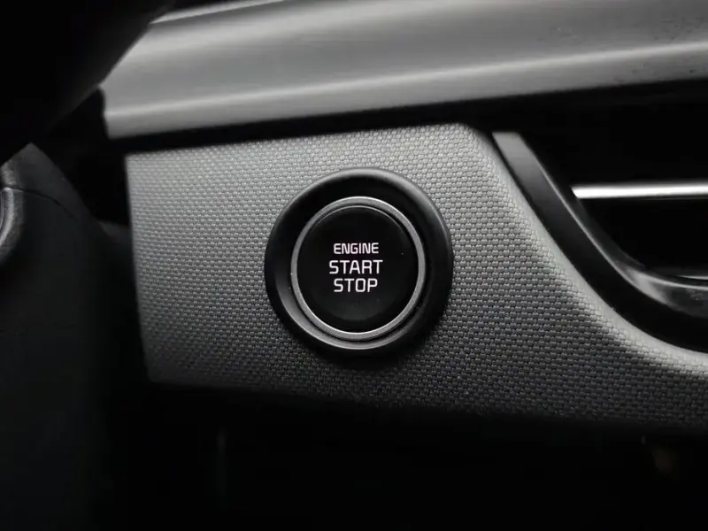2025 Kia Seltos с пробегом 7 802 км