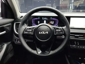 2025 Kia Seltos с пробегом 743 км