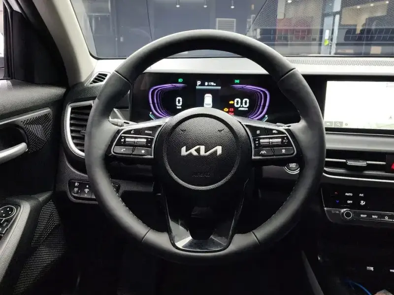 2025 Kia Seltos с пробегом 743 км