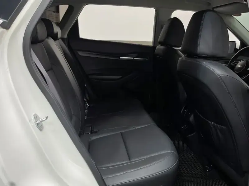 2023 Kia Seltos с пробегом 13 919 км