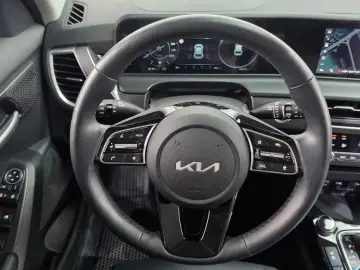 2023 Kia Seltos с пробегом 13 919 км