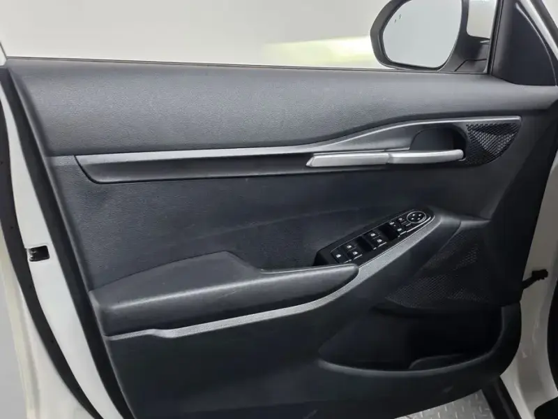 2023 Kia Seltos с пробегом 13 919 км