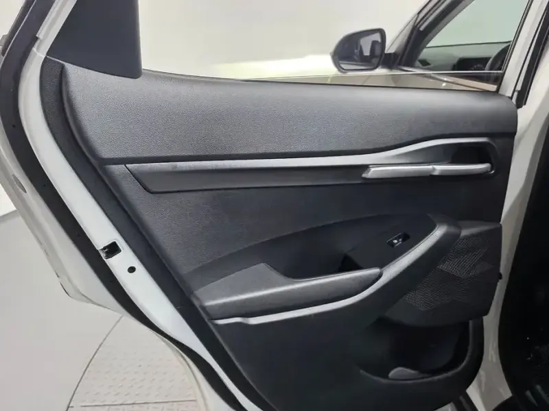 2023 Kia Seltos с пробегом 13 919 км