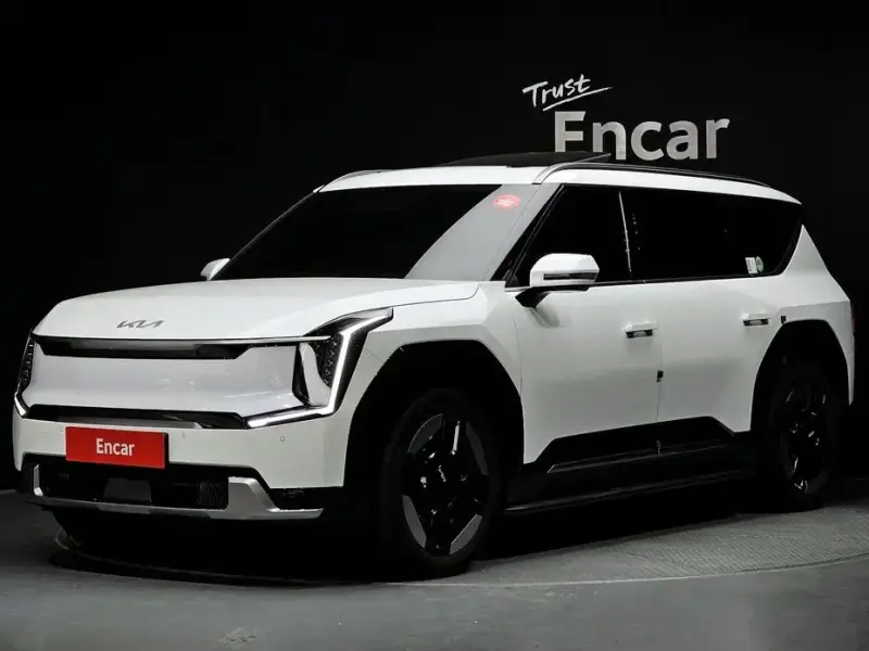 2023 Kia EV9 с пробегом 16 789 км