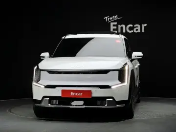 2023 Kia EV9 с пробегом 16 789 км