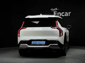 2023 Kia EV9 с пробегом 16 789 км