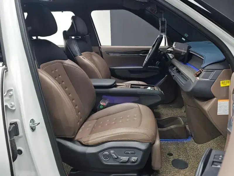 2023 Kia EV9 с пробегом 16 789 км