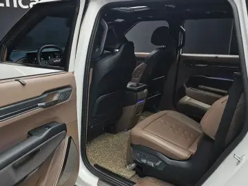2023 Kia EV9 с пробегом 16 789 км