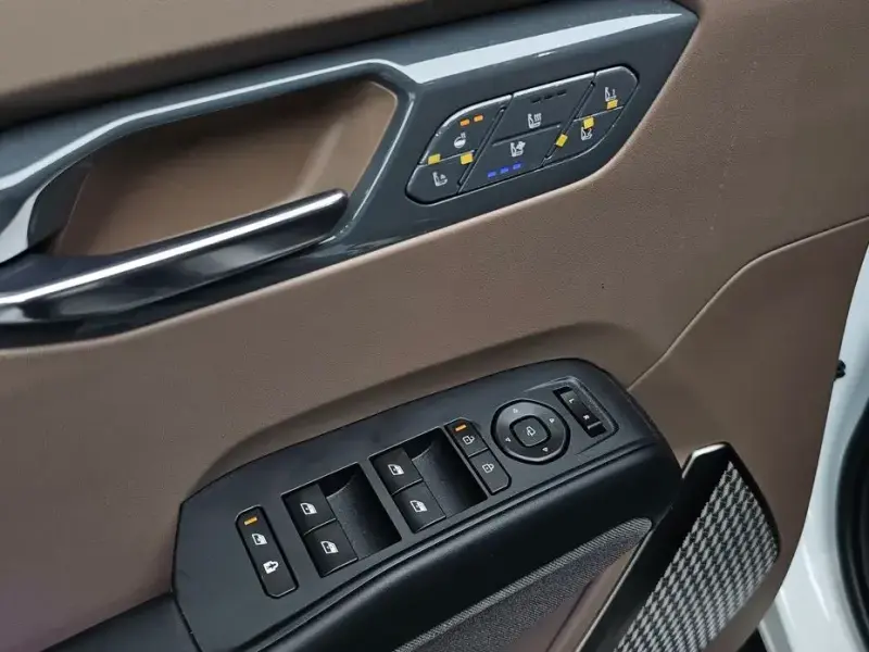 2023 Kia EV9 с пробегом 16 789 км