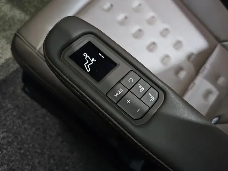 2023 Kia EV9 с пробегом 16 789 км