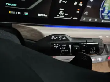 2023 Kia EV9 с пробегом 16 789 км