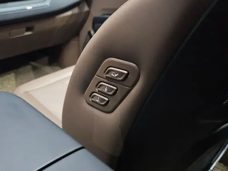 2023 Kia EV9 с пробегом 16 789 км