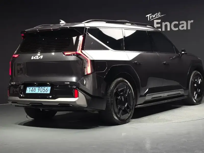 2024 Kia EV9 с пробегом 13 872 км