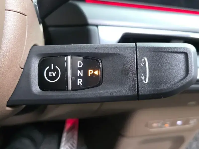 2024 Kia EV9 с пробегом 13 872 км