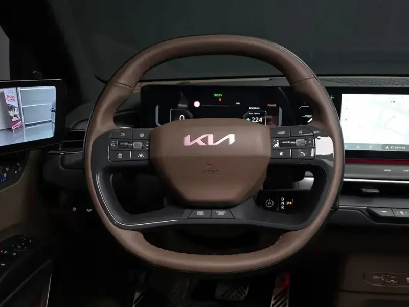 2024 Kia EV9 с пробегом 13 872 км
