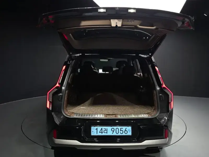 2024 Kia EV9 с пробегом 13 872 км
