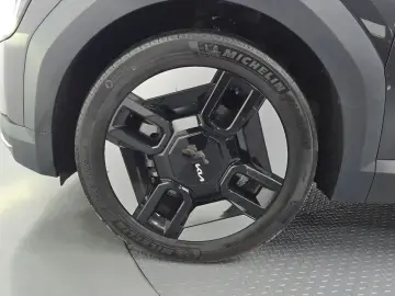2023 Kia EV9 с пробегом 80 997 км