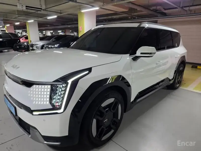 2023 Kia EV9 с пробегом 63 000 км