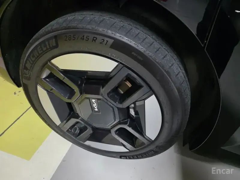2023 Kia EV9 с пробегом 63 000 км