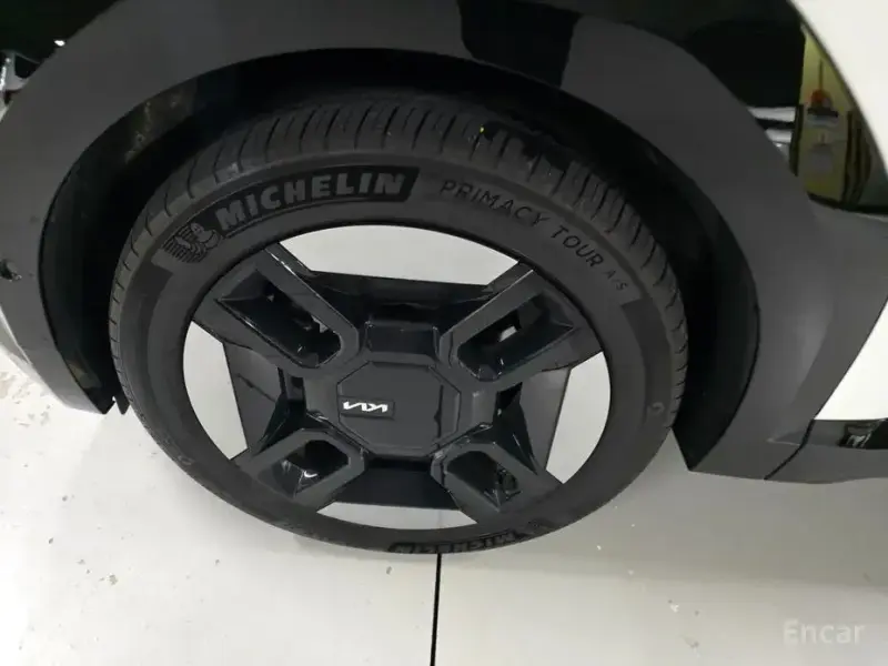 2023 Kia EV9 с пробегом 63 000 км