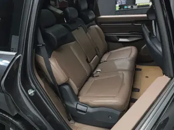 2023 Kia EV9 с пробегом 80 997 км