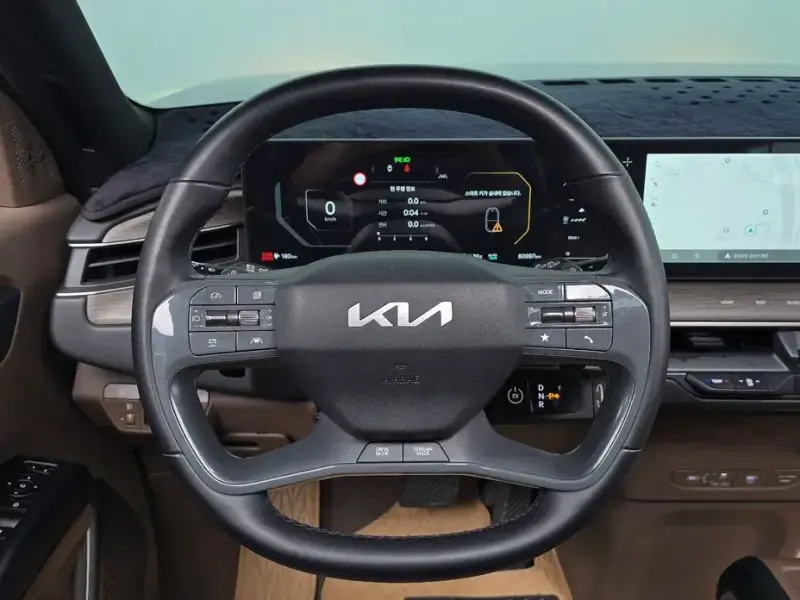 2023 Kia EV9 с пробегом 80 997 км