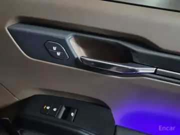 2023 Kia EV9 с пробегом 63 000 км
