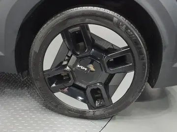 2023 Kia EV9 с пробегом 80 997 км