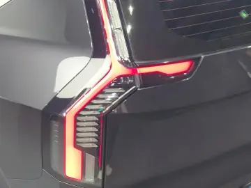 2023 Kia EV9 с пробегом 80 997 км