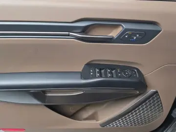 2023 Kia EV9 с пробегом 80 997 км
