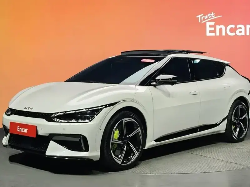 2023 Kia EV6 с пробегом 75 326 км