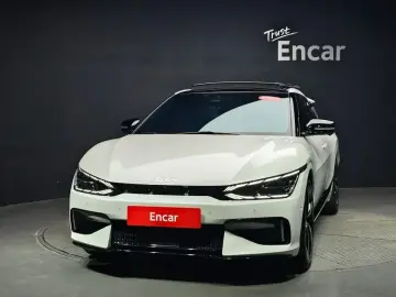 2023 Kia EV6 с пробегом 75 326 км