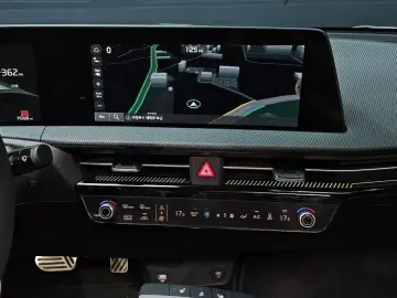 2023 Kia EV6 с пробегом 75 326 км