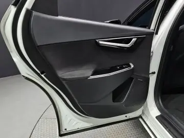 2023 Kia EV6 с пробегом 75 326 км