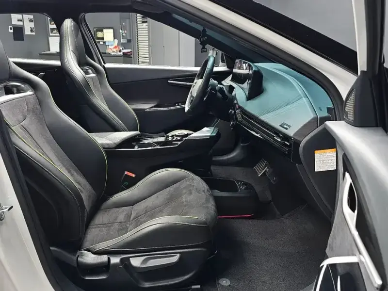 2023 Kia EV6 с пробегом 75 326 км