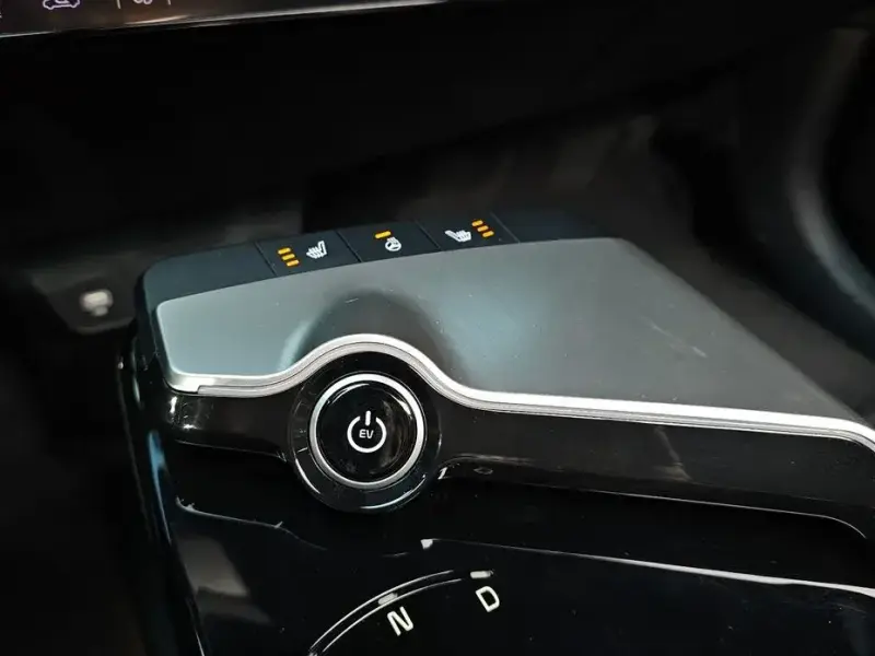 2023 Kia EV6 с пробегом 75 326 км