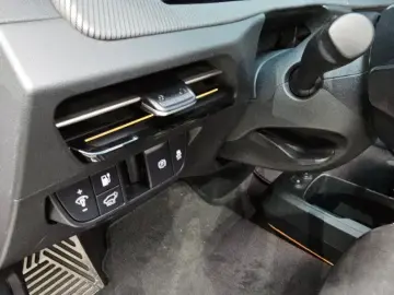 2023 Kia EV6 с пробегом 75 326 км