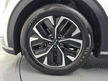 2022 Kia EV6 с пробегом 95 415 км