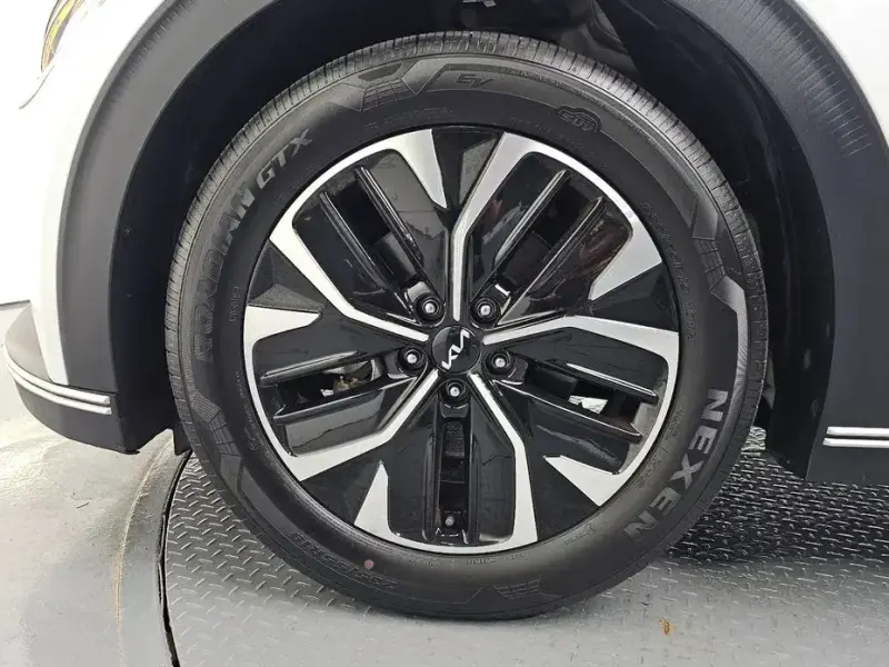 2022 Kia EV6 с пробегом 95 415 км