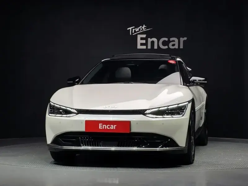 2022 Kia EV6 с пробегом 80 729 км