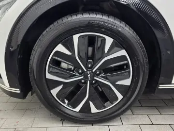 2022 Kia EV6 с пробегом 80 729 км