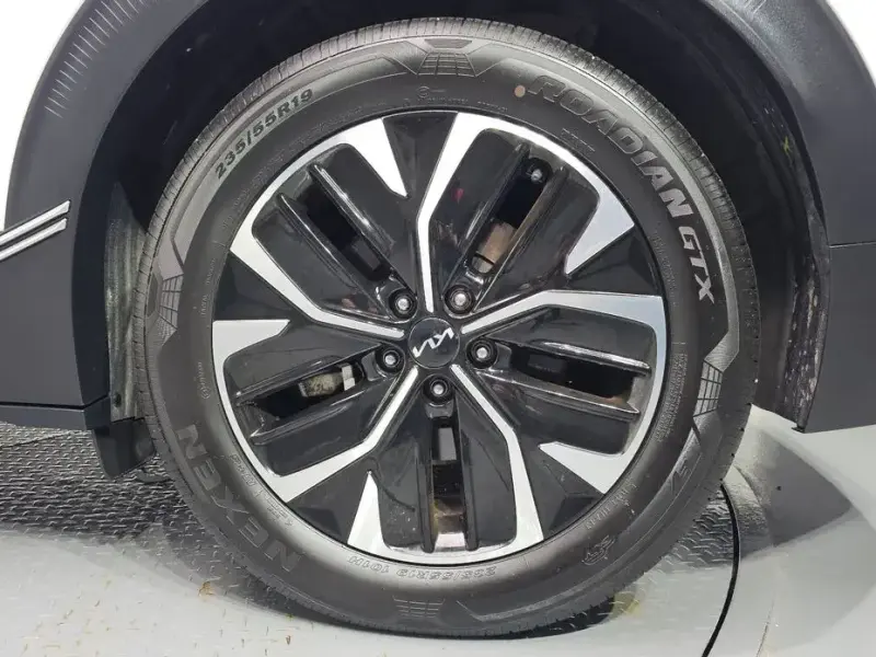 2022 Kia EV6 с пробегом 95 415 км
