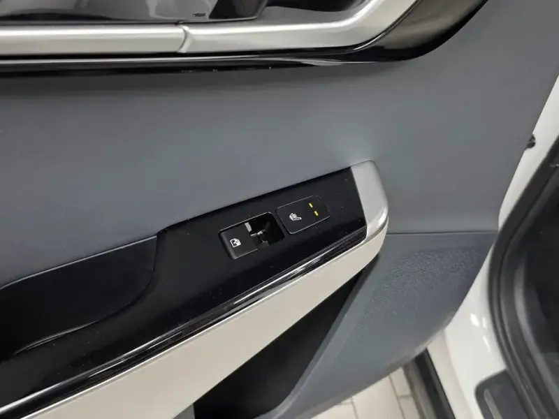 2022 Kia EV6 с пробегом 80 729 км